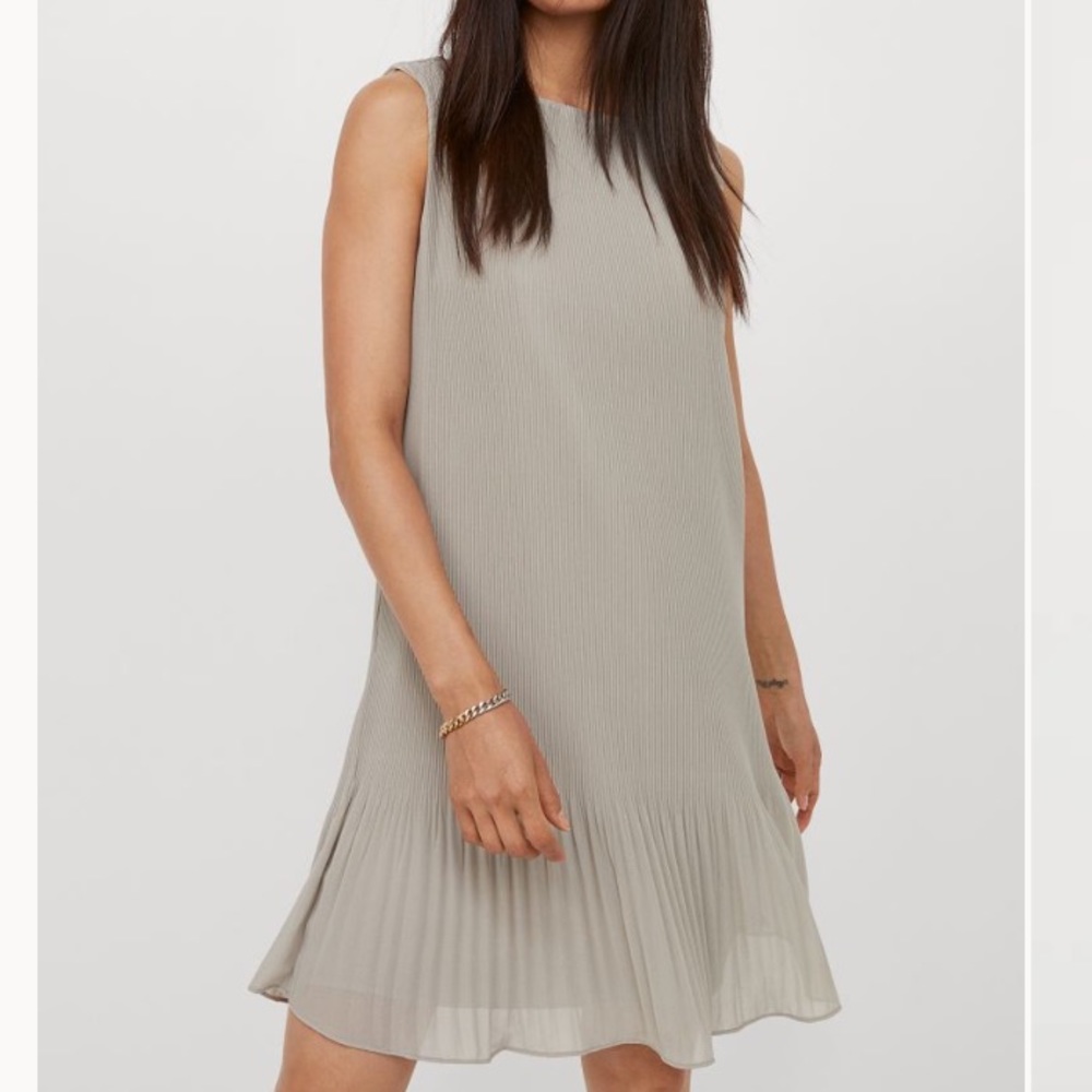 H&M Light Sage Green Pleated Dress